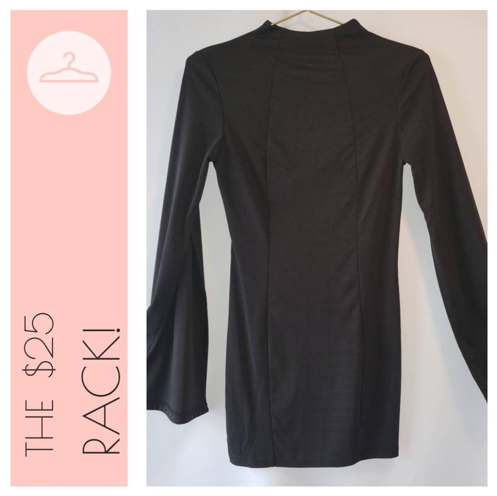 Black mini dress. Back cutout. Open sleeves. Small
